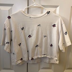 embroidered flowers drop shoulder crop top